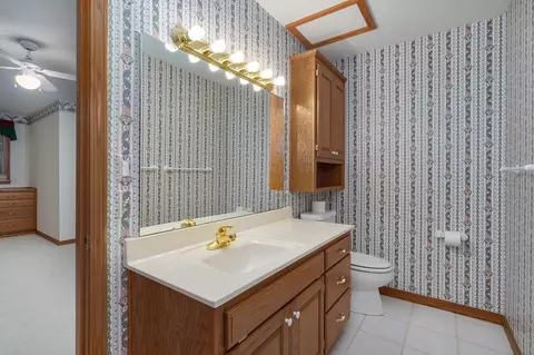 Bath - 1401 Dierker Dr, Monett, MO 65708 photo 8 of 8