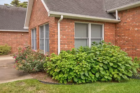 Exterior - 1401 Dierker Dr, Monett, MO 65708 photo 10 of 17