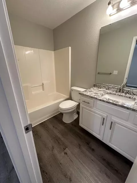 Bath - 561 N Jester Ave, Republic, MO 65738 photo 1 of 4