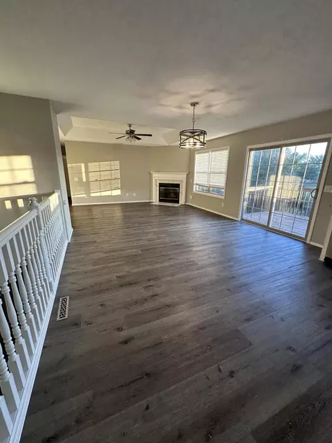 Living - 561 N Jester Ave, Republic, MO 65738 photo 3 of 6