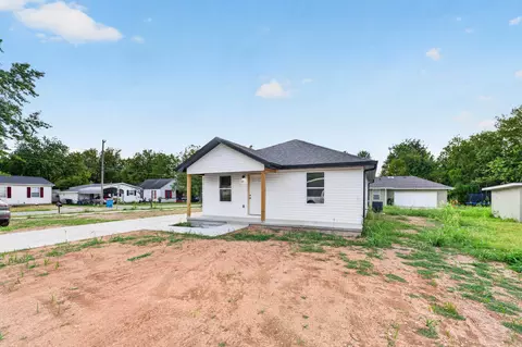 Exterior - 1451 N Lexington Ave, Springfield, MO 65802 photo 5 of 12