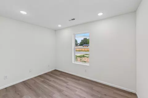 Bedroom - 1451 N Lexington Ave, Springfield, MO 65802 photo 8 of 8