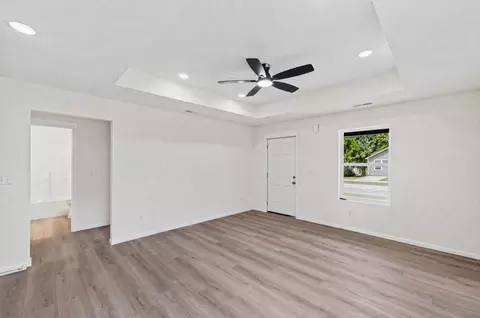 Living - 1451 N Lexington Ave, Springfield, MO 65802 photo 2 of 4