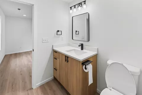 Bath - 1451 N Lexington Ave, Springfield, MO 65802 photo 3 of 8