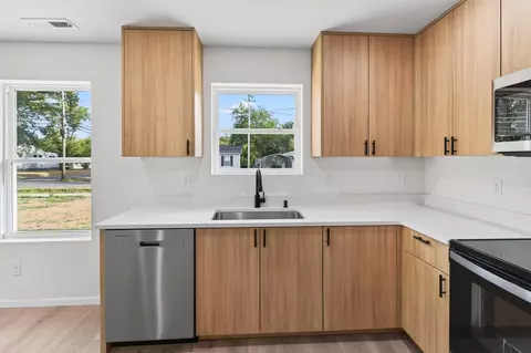 Kitchen - 1451 N Lexington Ave, Springfield, MO 65802 photo 2 of 4