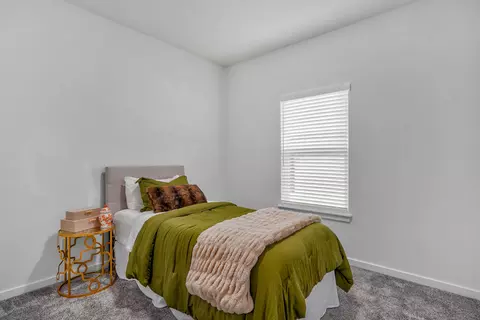 Bedroom - 1065 W Gaslight Dr, Springfield, MO 65810 photo 4 of 4