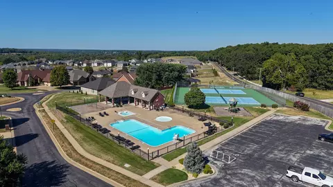 View/Area - 1065 W Gaslight Dr, Springfield, MO 65810 photo 7 of 7