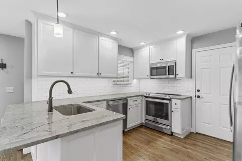 Kitchen - 3141 E Mimosa St #C, Springfield, MO 65804 photo 3 of 6