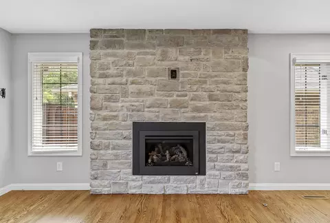 Living - 3141 E Mimosa St #C, Springfield, MO 65804 photo 5 of 6