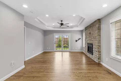 Living - 3141 E Mimosa St #C, Springfield, MO 65804 photo 1 of 6