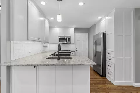 Kitchen - 3141 E Mimosa St #C, Springfield, MO 65804 photo 1 of 6