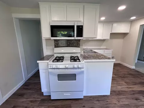 Kitchen - 311 E Jackson St, Ozark, MO 65721 photo 4 of 5
