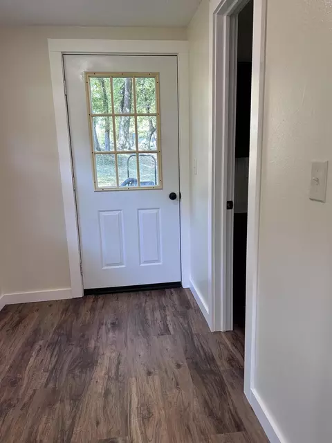 Entry Way - 311 E Jackson St, Ozark, MO 65721 photo 2 of 3