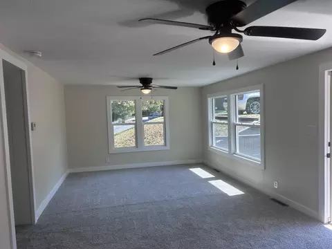 Living - 311 E Jackson St, Ozark, MO 65721 photo 2 of 4