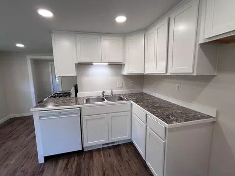 Kitchen - 311 E Jackson St, Ozark, MO 65721 photo 3 of 5
