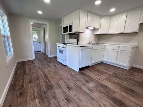 Kitchen - 311 E Jackson St, Ozark, MO 65721 photo 2 of 5