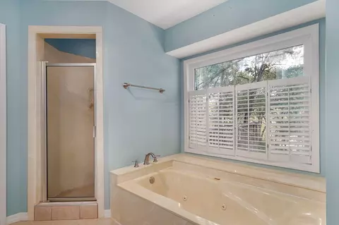Bath - 4530 S Harvard Ave, Springfield, MO 65804 photo 2 of 7