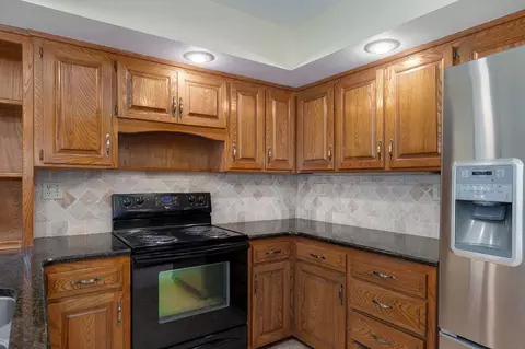 Kitchen - 4530 S Harvard Ave, Springfield, MO 65804 photo 5 of 7