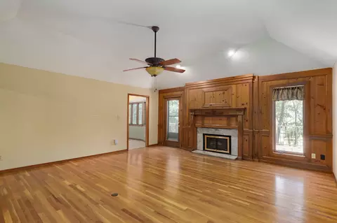 Living - 4530 S Harvard Ave, Springfield, MO 65804 photo 3 of 11