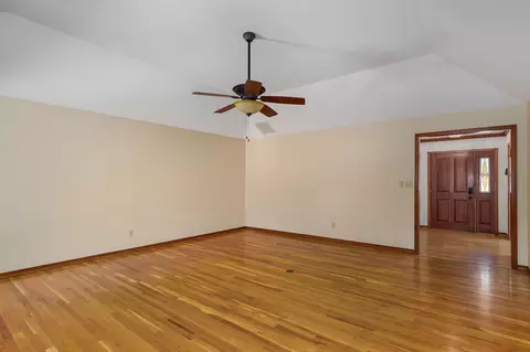 Living - 4530 S Harvard Ave, Springfield, MO 65804 photo 5 of 11