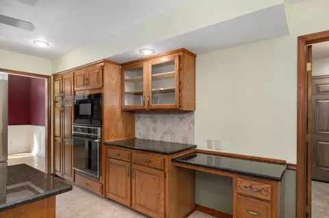 Kitchen - 4530 S Harvard Ave, Springfield, MO 65804 photo 4 of 7