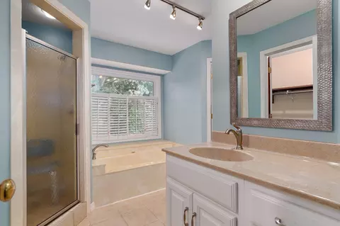 Bath - 4530 S Harvard Ave, Springfield, MO 65804 photo 3 of 7