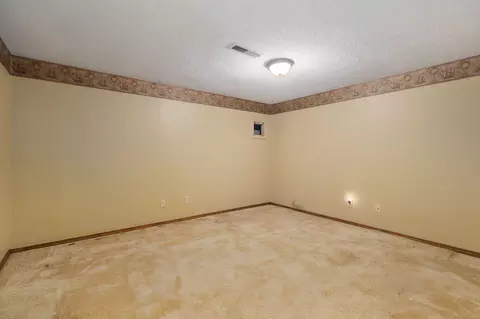 Bedroom - 4530 S Harvard Ave, Springfield, MO 65804 photo 6 of 7