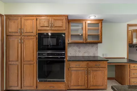 Kitchen - 4530 S Harvard Ave, Springfield, MO 65804 photo 6 of 7