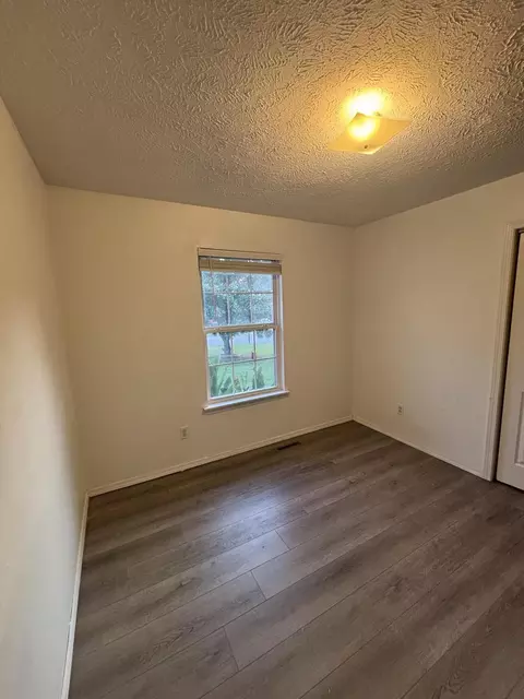 Bedroom - 110 Holly Ridge Rd, Willard, MO 65781 photo 2 of 8