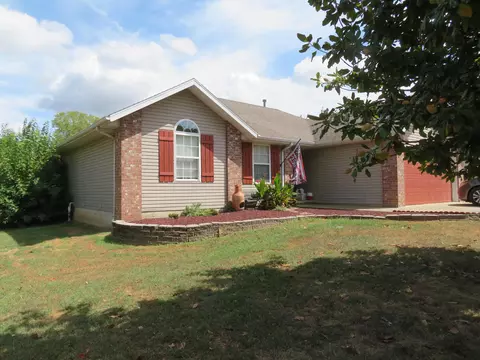Exterior - 110 Holly Ridge Rd, Willard, MO 65781 photo 2 of 10