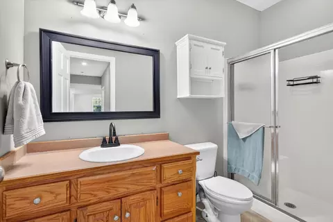 Bath - 608 S Cully Ave, Republic, MO 65738 photo 3 of 3