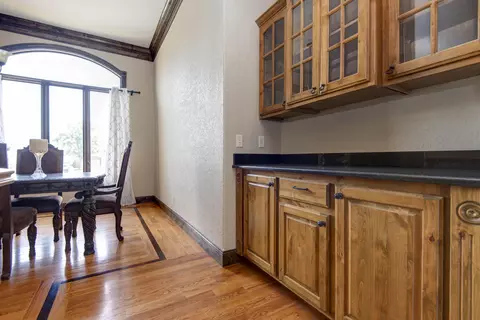 Dining - 6563 S Riverbridge Rd, Springfield, MO 65810 photo 2 of 4