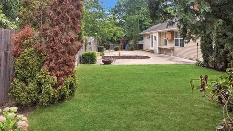 Exterior - 4833 N Kensington Dr, Ozark, MO 65721 photo 5 of 9
