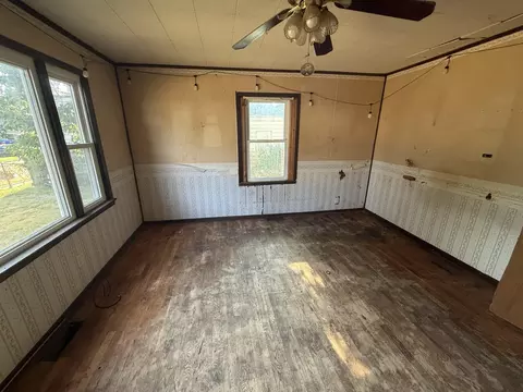 Living - 1701 W Chestnut St #2050 NETTLETON, Springfield, MO 65802 photo 1 of 2