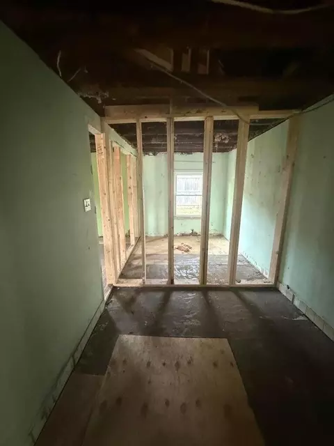 Entry Way - 1701 W Chestnut St #2050 NETTLETON, Springfield, MO 65802 photo 1 of 2