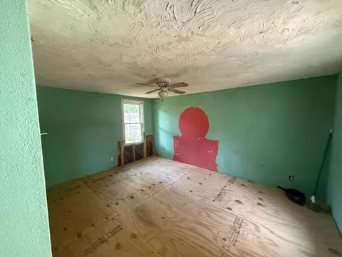 Bedroom - 1701 W Chestnut St #2050 NETTLETON, Springfield, MO 65802 photo 2 of 3