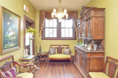 Entry Way - 924 N Main Ave, Springfield, MO 65802 photo 9 of 11