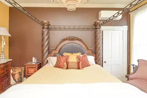 Bedroom - 924 N Main Ave, Springfield, MO 65802 photo 12 of 13