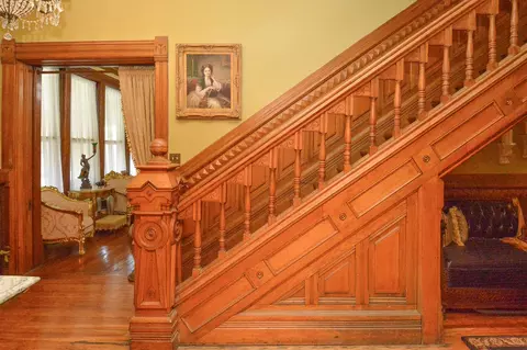 Entry Way - 924 N Main Ave, Springfield, MO 65802 photo 4 of 11