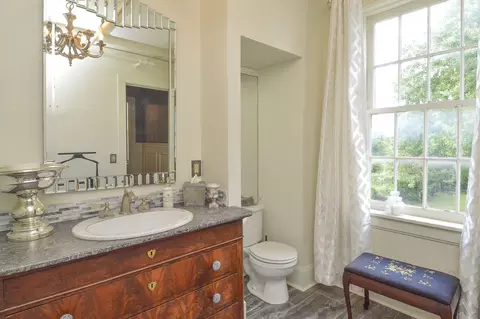 Bath - 924 N Main Ave, Springfield, MO 65802 photo 11 of 16