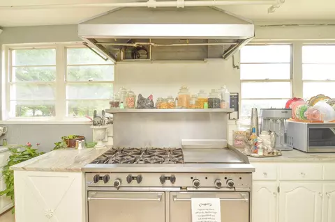 Kitchen - 924 N Main Ave, Springfield, MO 65802 photo 3 of 3