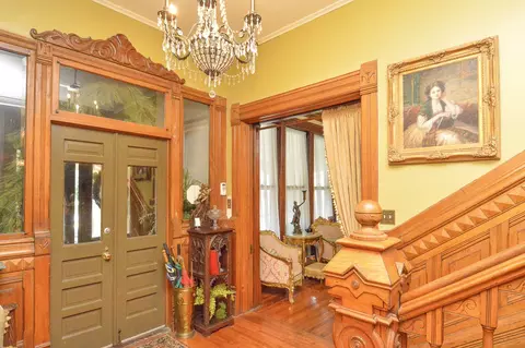 Entry Way - 924 N Main Ave, Springfield, MO 65802 photo 1 of 11