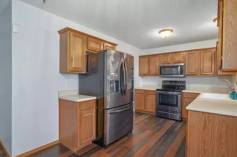 Kitchen - 1560 S Timbercreek Ave, Springfield, MO 65807 photo 1 of 3