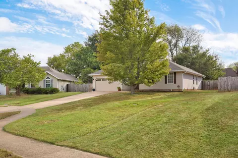 Exterior - 1560 S Timbercreek Ave, Springfield, MO 65807 photo 2 of 11