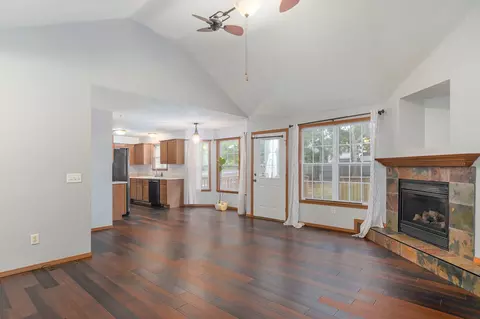 Living - 1560 S Timbercreek Ave, Springfield, MO 65807 photo 3 of 4