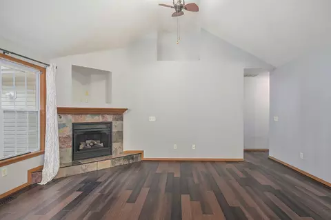 Living - 1560 S Timbercreek Ave, Springfield, MO 65807 photo 4 of 4