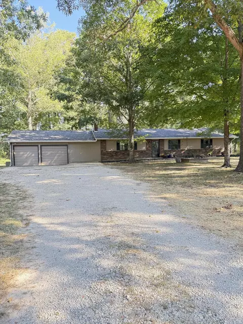 6493 County Road 8640, West Plains, MO 65775