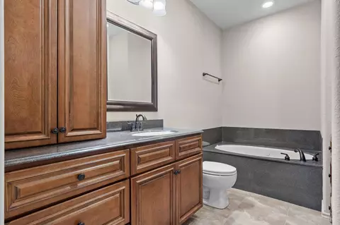 Bath - 56 Mountain View Ct, Branson West, MO 65737 photo 4 of 5