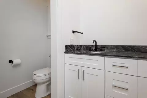Bath - 2930 W Olive St, Springfield, MO 65802 photo 3 of 4