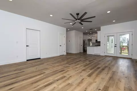 Living - 2930 W Olive St, Springfield, MO 65802 photo 4 of 5